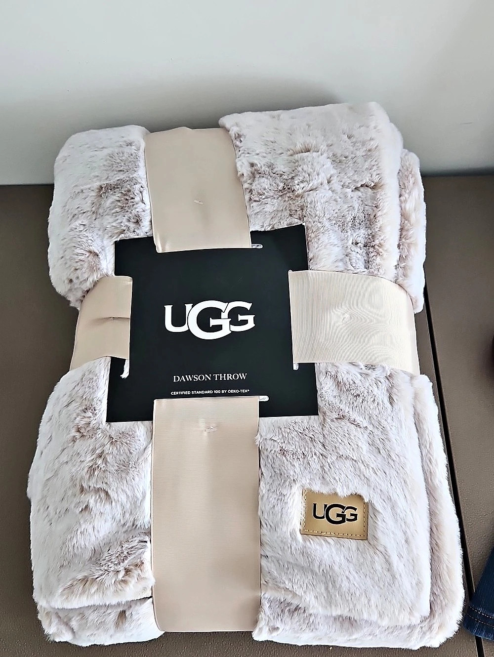 UGG Dawson Throw Faux Fur Cream